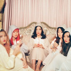 RED VELVET (레드벨벳)