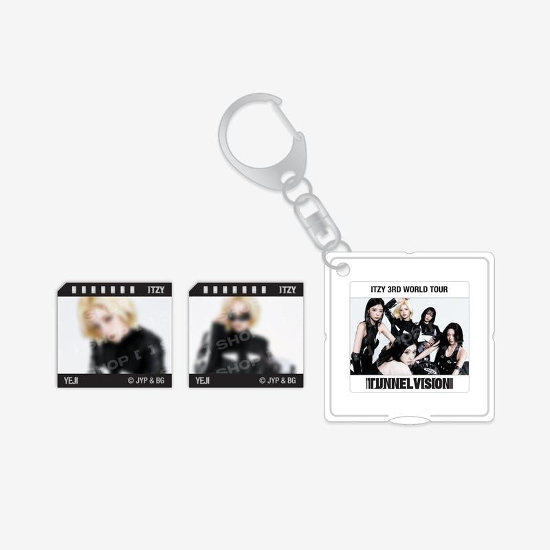 ITZY - photo slide keyring - 3rd world tour [tunnel vision] 1