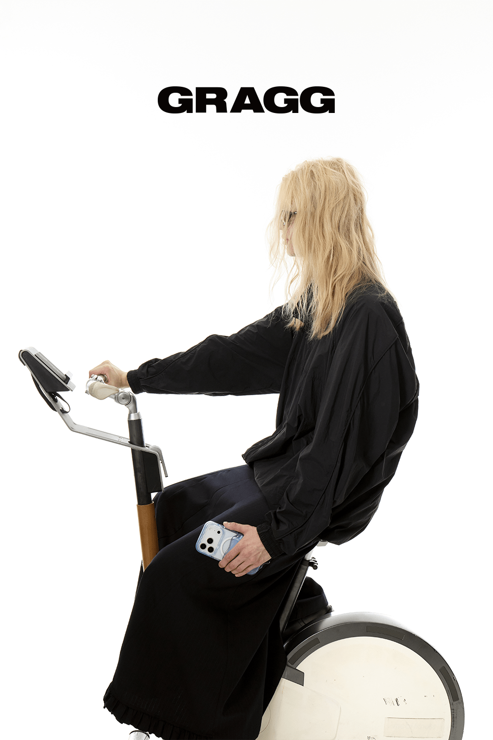 GRAGG (SHAPE CASE) - magsafe double layers case - clear blue 10