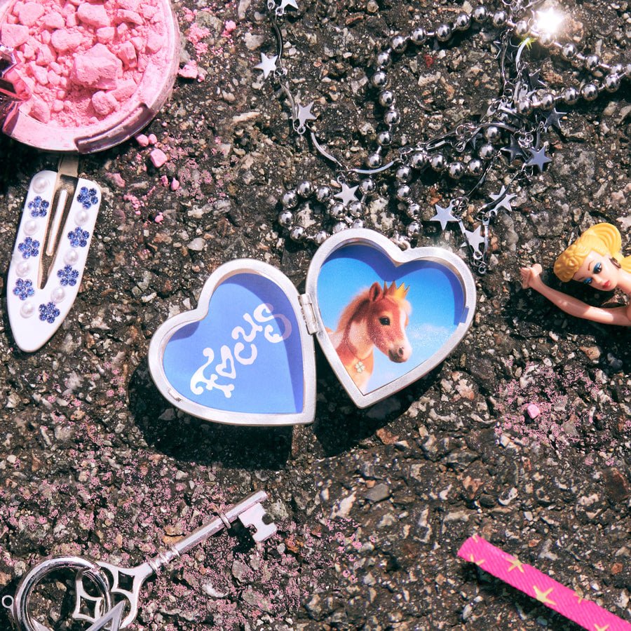 [Album]HEARTS2HEARTS (하츠투하츠) - FOCUS (1st Mini Album) [Heart Locket Ver.] - product_vendor,