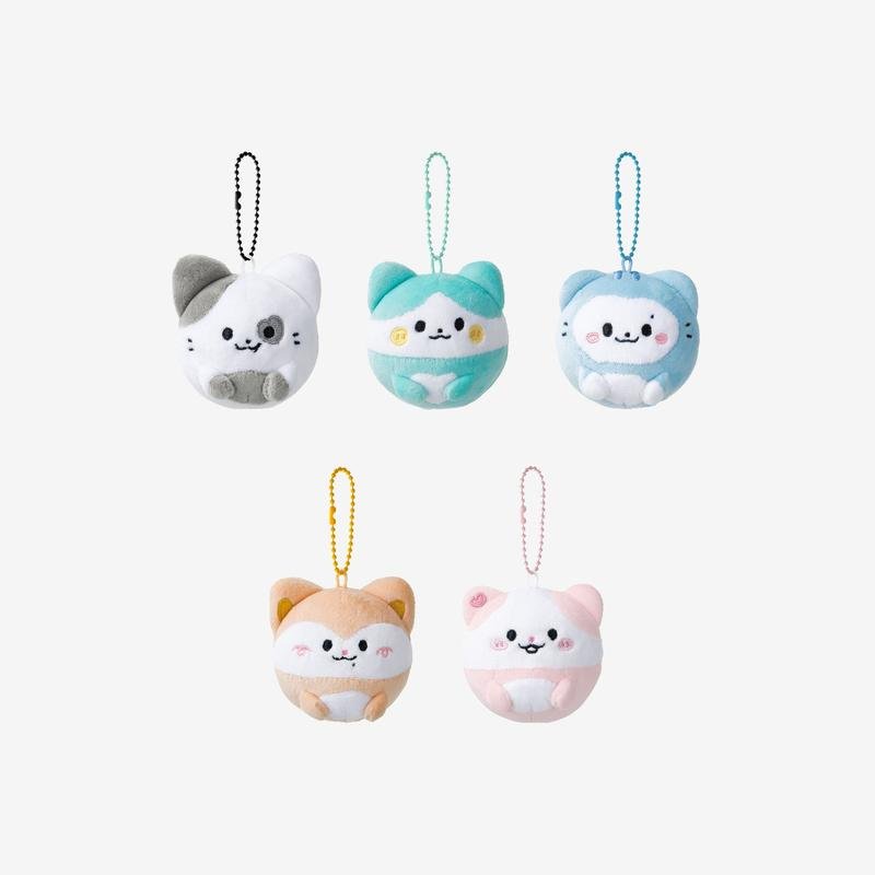 ITZY - twinzy ball keyring 1
