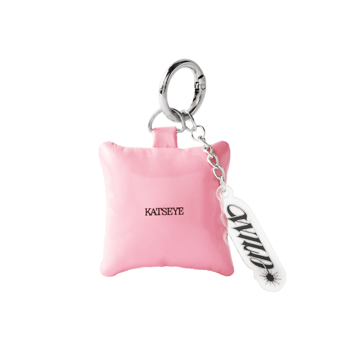 KATSEYE - cushion keyring 1