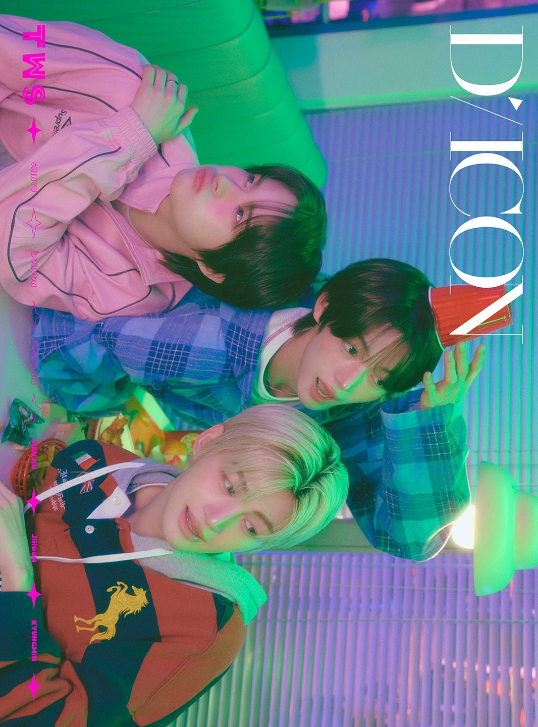 [Visual Goods][MAGAZINE] [WEVERSE] TWS - ESQUIRE DICON VOLUME N°34 (DEAR MY BOYHOOD / TINY WONDER STORIES) [SET] - product_vendor,