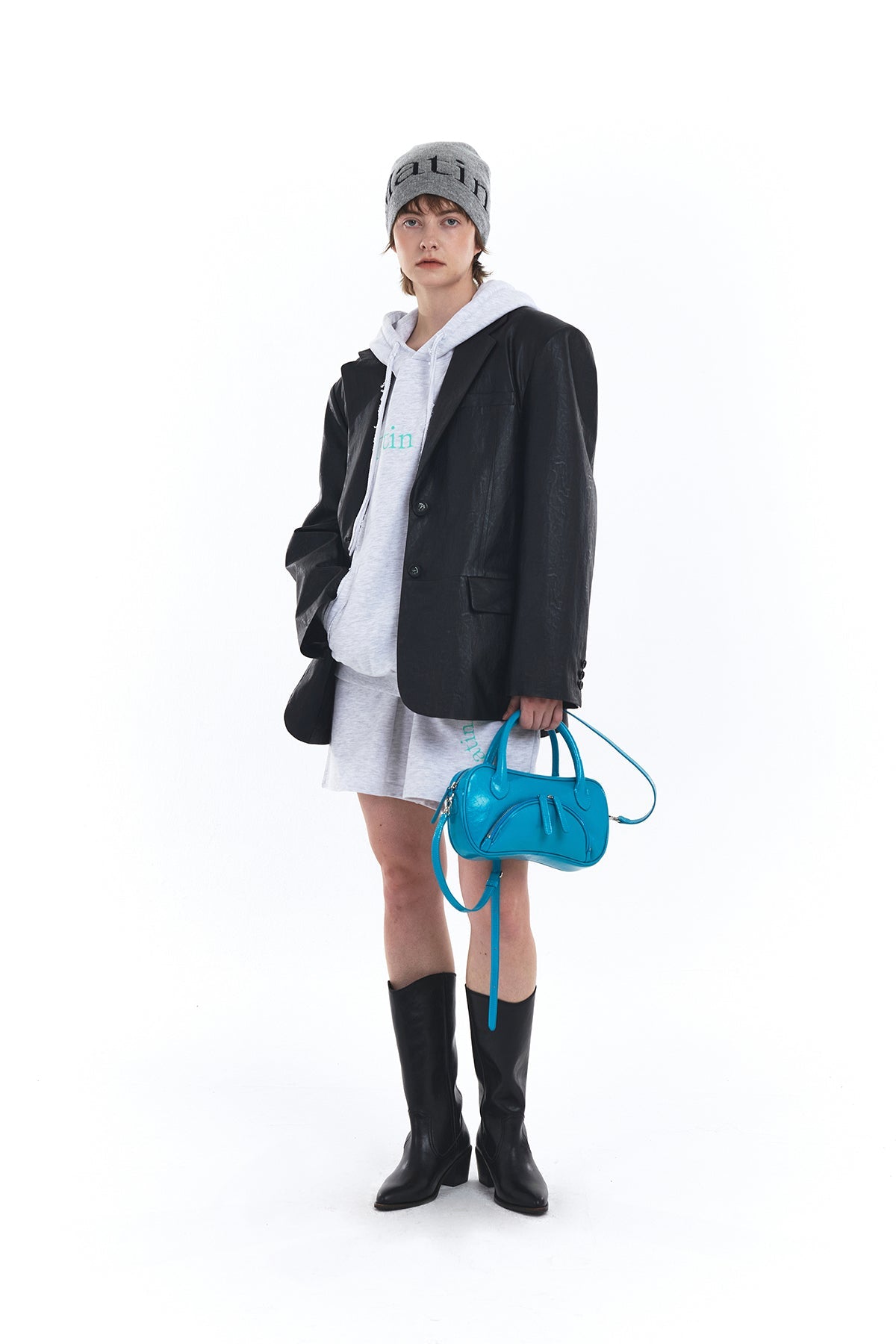 MATIN KIM - logo jacquard short beanie in grey 8